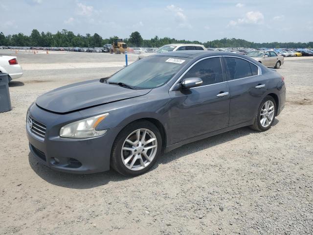 NISSAN MAXIMA S