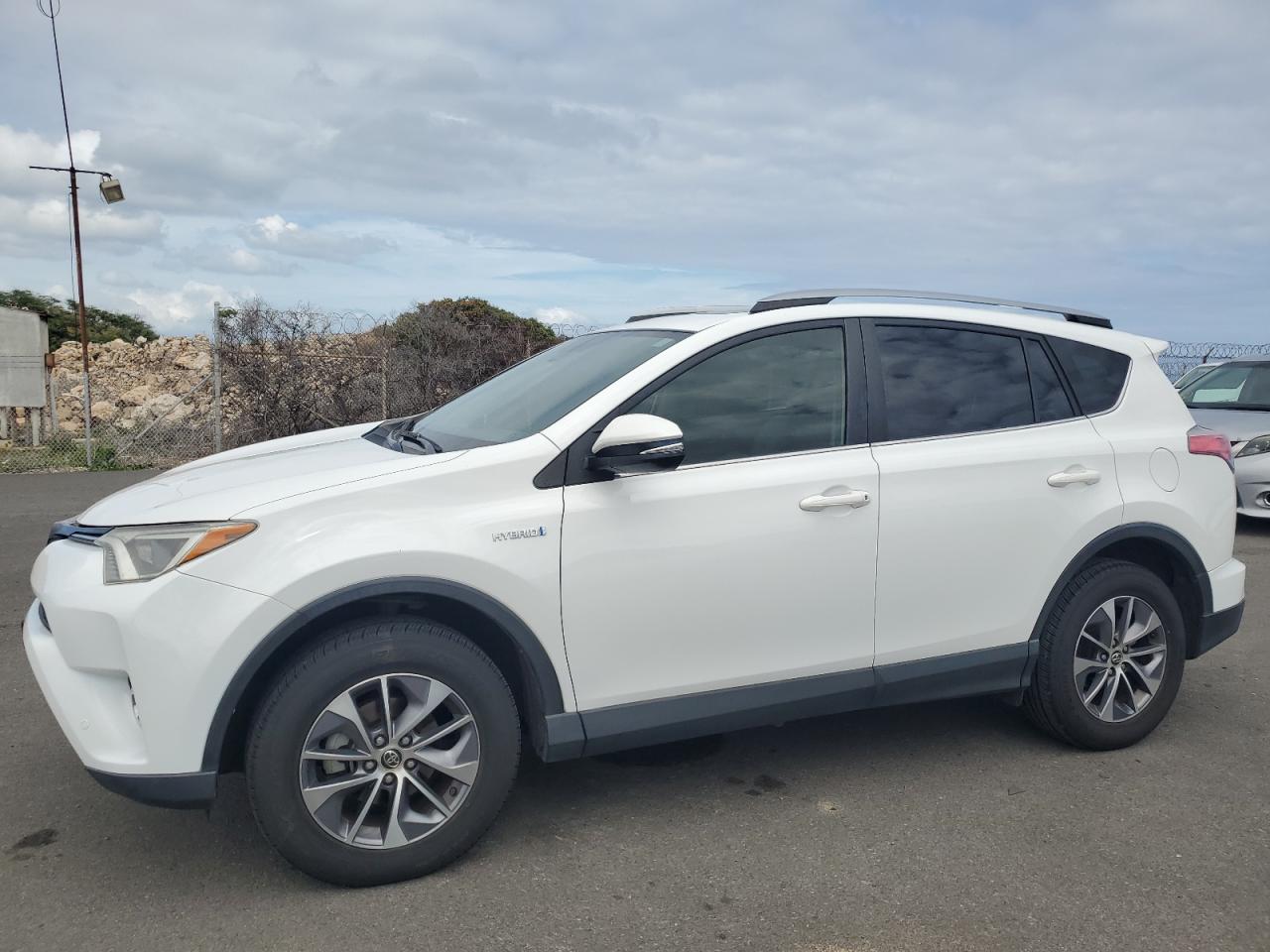 TOYOTA RAV4 LE