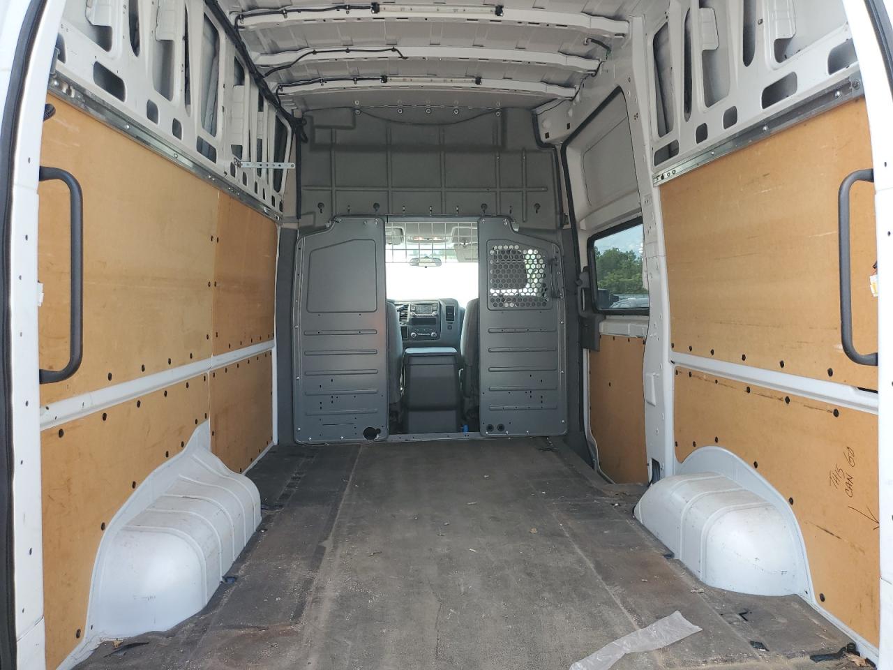 NISSAN NV2500 2500 S