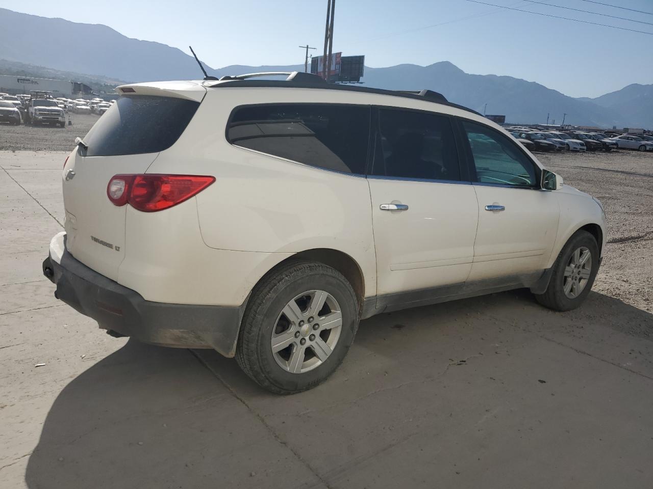 CHEVROLET TRAVERSE LT