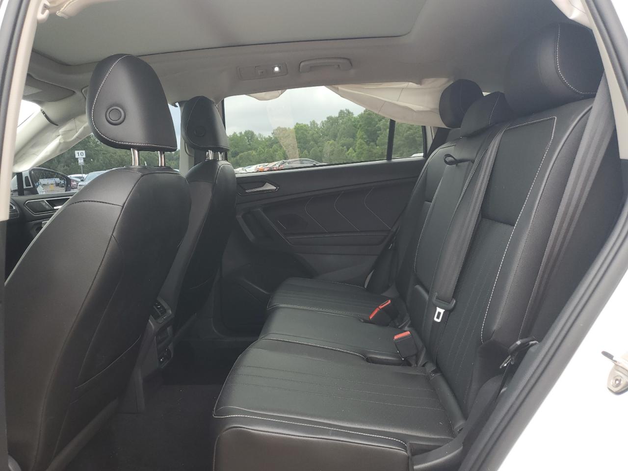 VOLKSWAGEN TIGUAN SE