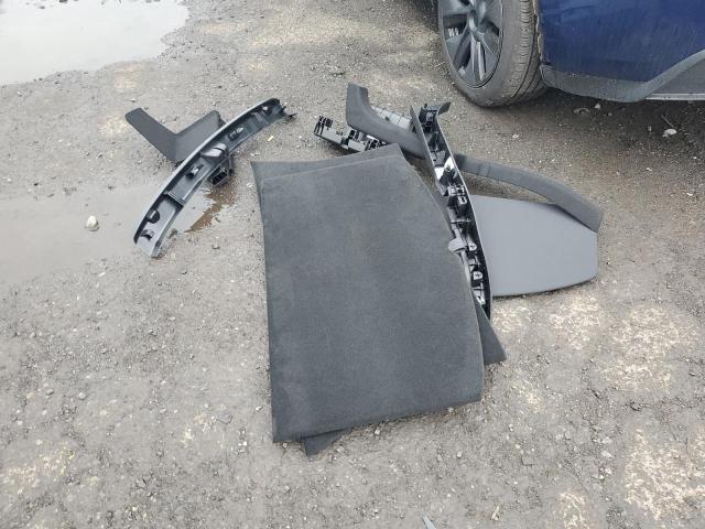 2024 TESLA MODEL Y 7SAYGDEE0RA321450