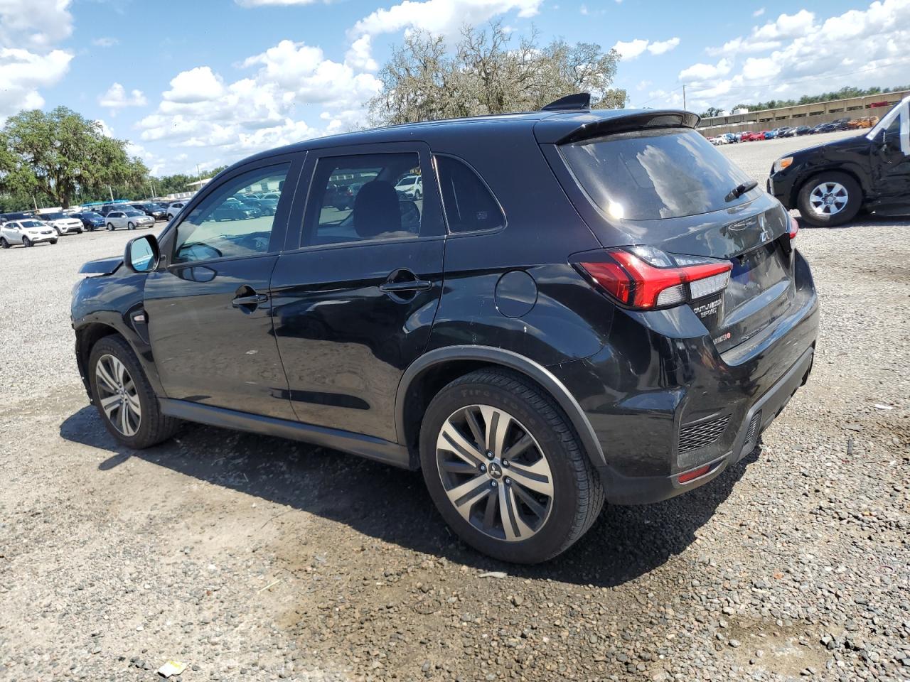 MITSUBISHI OUTLANDER ES