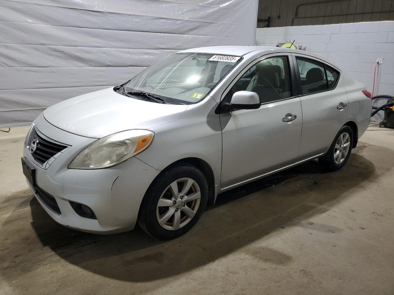NISSAN VERSA S