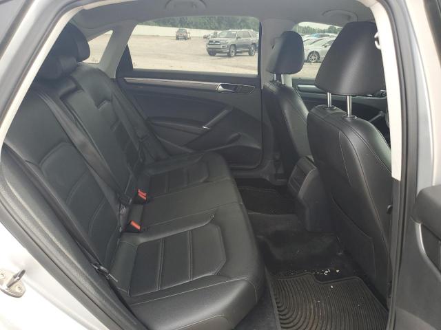 2017 VOLKSWAGEN PASSAT R-L - 1VWDT7A34HC083286