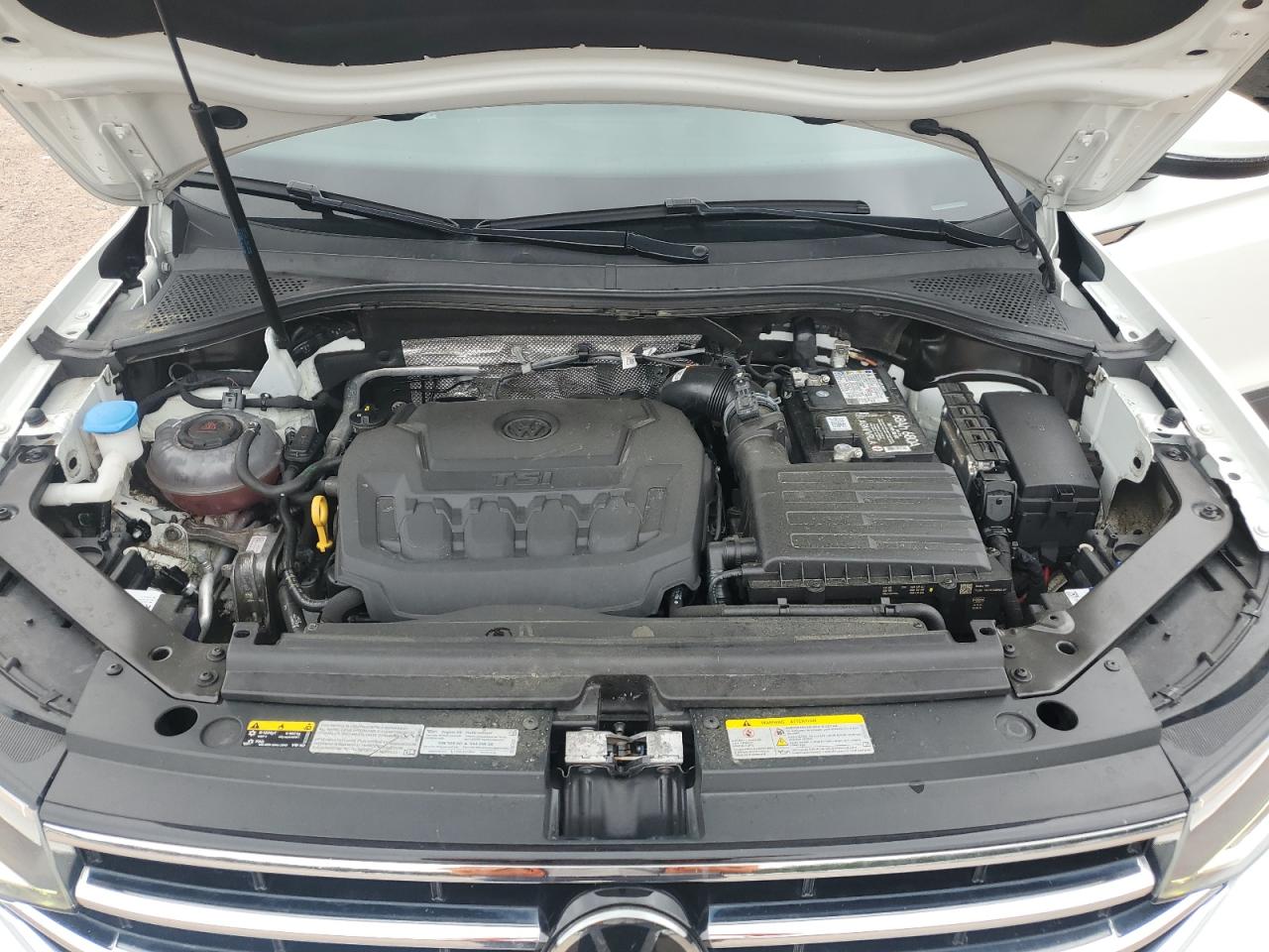 VOLKSWAGEN TIGUAN SE