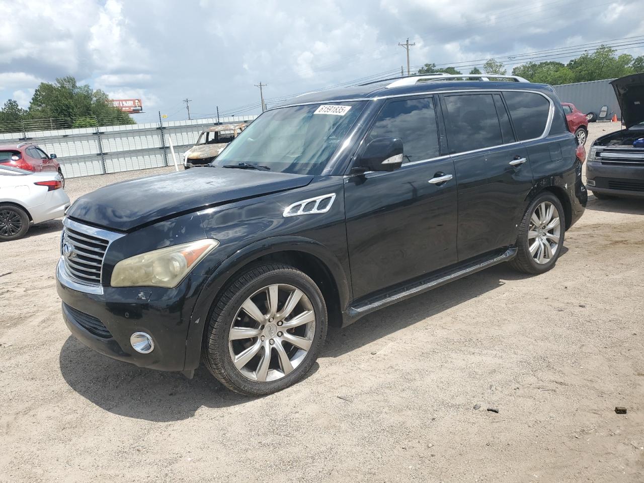 INFINITI QX56
