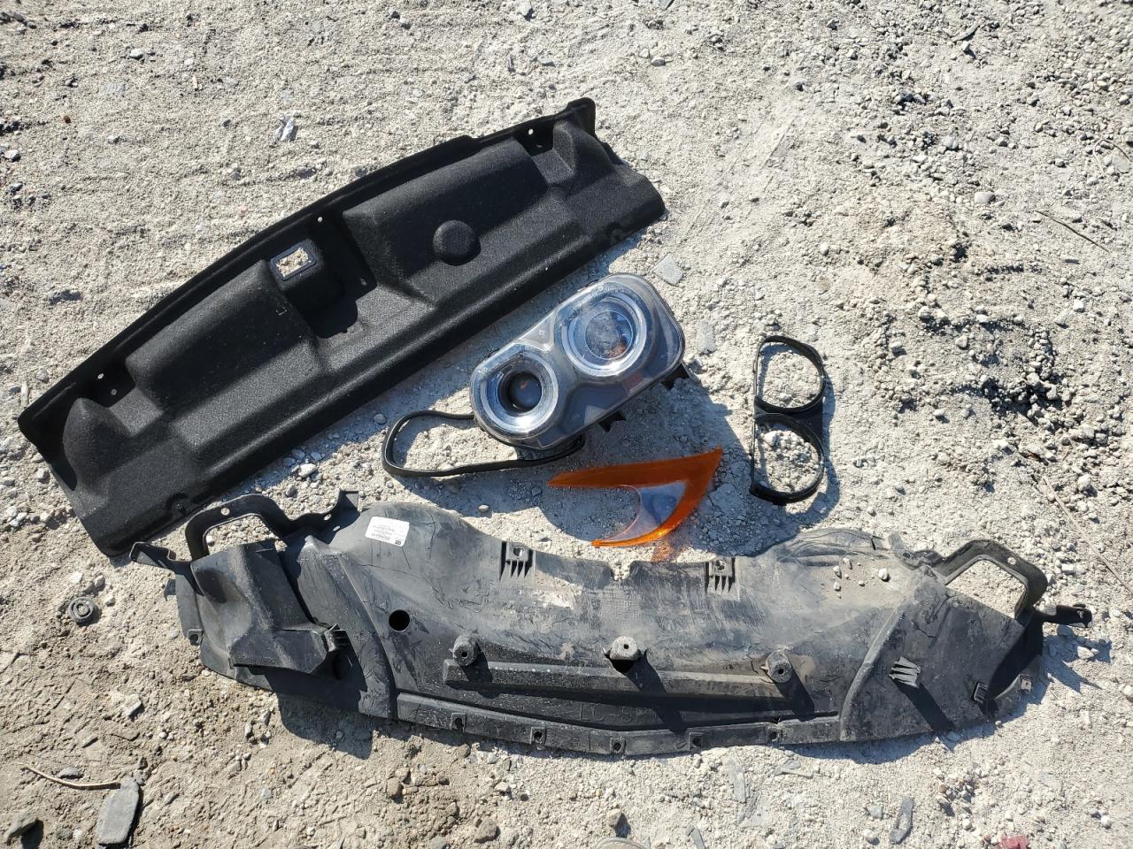 Lot #3302735001 2023 DODGE CHALLENGER