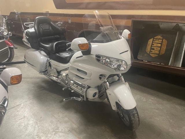 HONDA GL1800 2003 white road/str gas 1HFSC47023A211721 photo #1