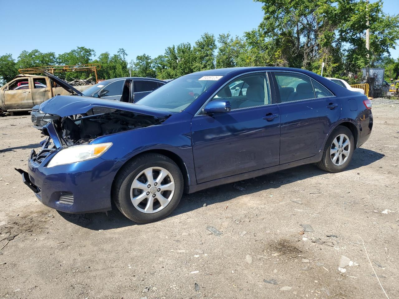 TOYOTA CAMRY BASE