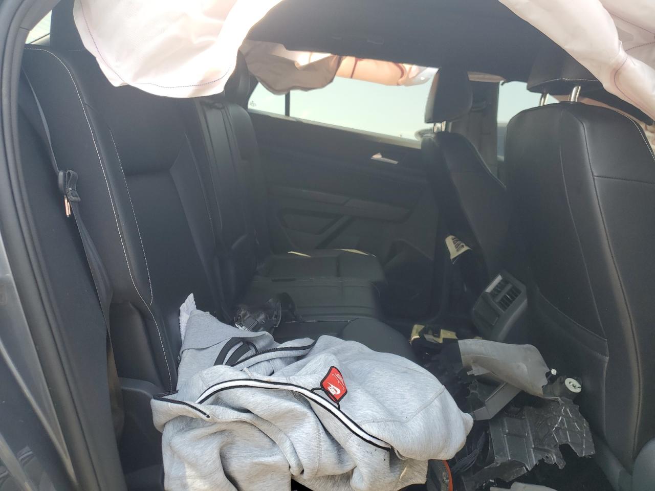 VOLKSWAGEN ATLAS CROSS SPORT SE