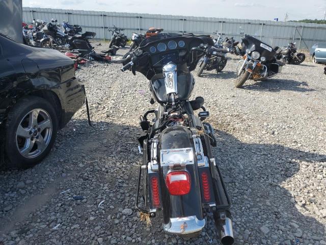 2019 HARLEY-DAVIDSON FLHTCU 1HD1FCC19KB634745