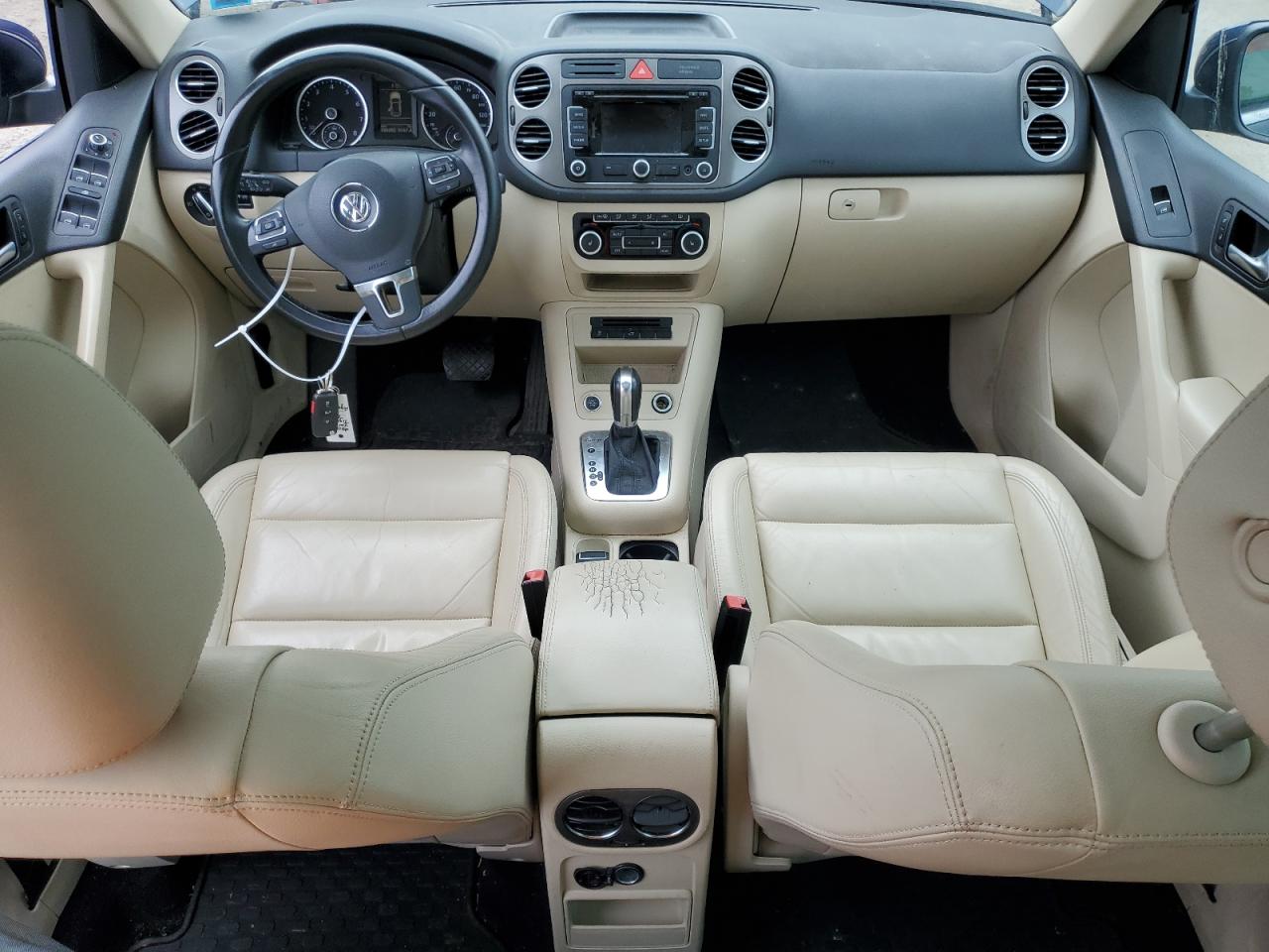 Volkswagen Tiguan s 2011