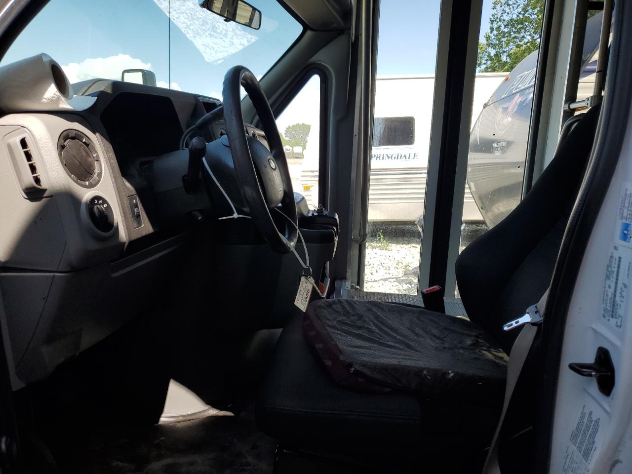 FORD ECONOLINE E450 SUPER DUTY CUTAWAY VAN