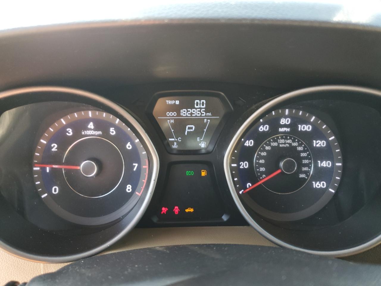 Hyundai Elantra gl 2012
