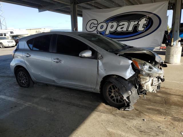2015 TOYOTA PRIUS C - JTDKDTB33F1575931