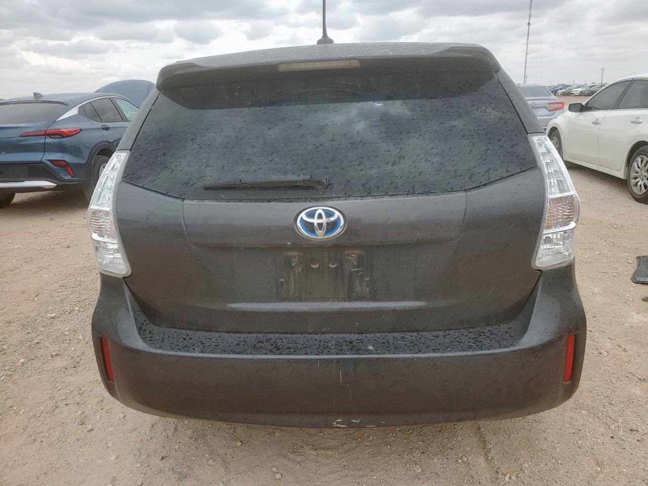 TOYOTA PRIUS V