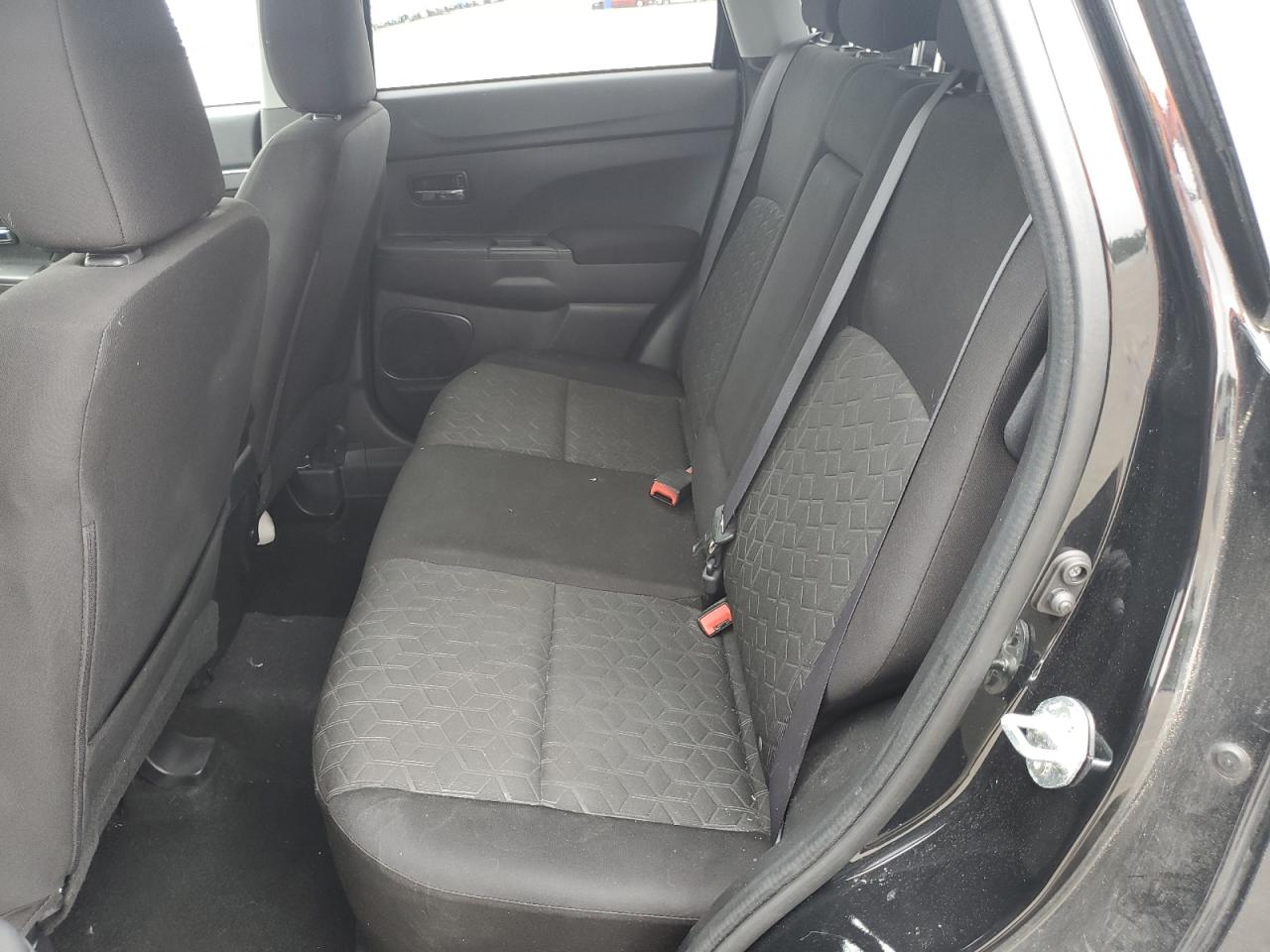 MITSUBISHI OUTLANDER ES