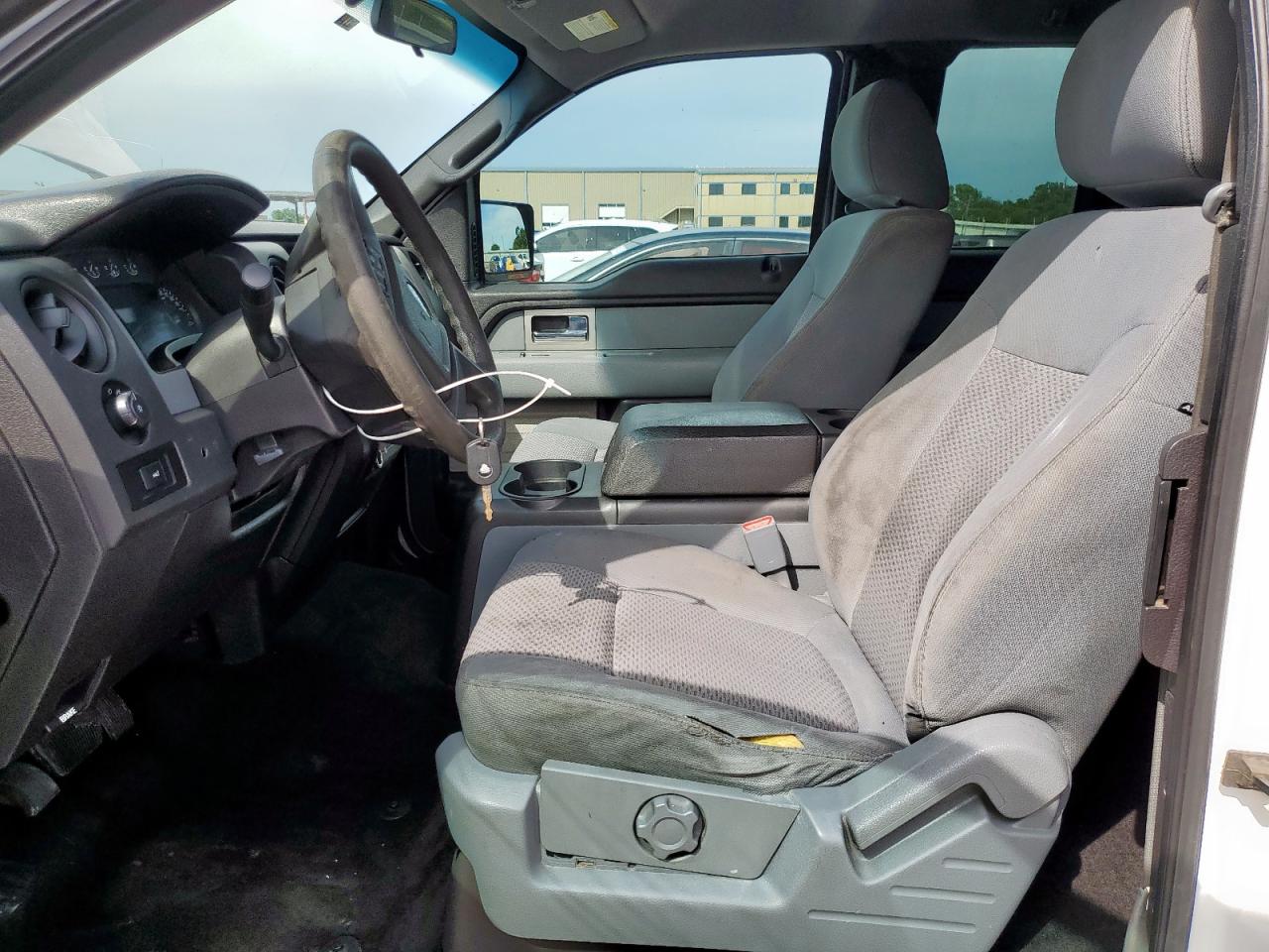 FORD F-150 SUPER CAB