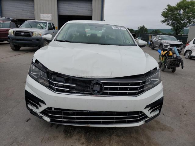 2017 VOLKSWAGEN PASSAT R-L 1VWDT7A36HC020495
