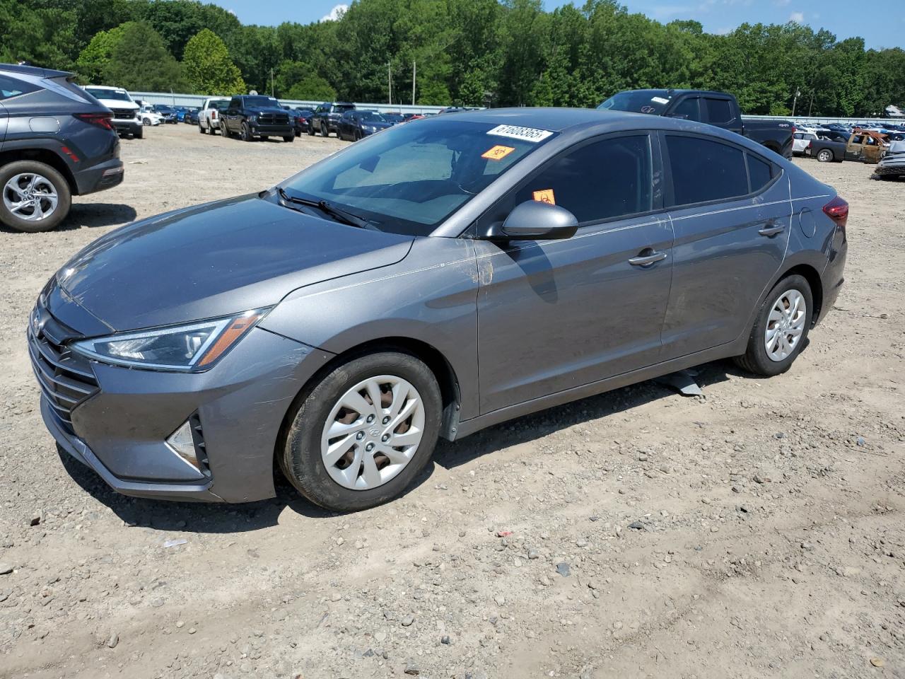HYUNDAI ELANTRA SE