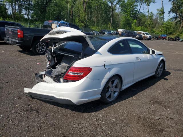 Vin: wddgj4hb0fg389236, lot: 58976105, mercedes-benz c-class 250 20153