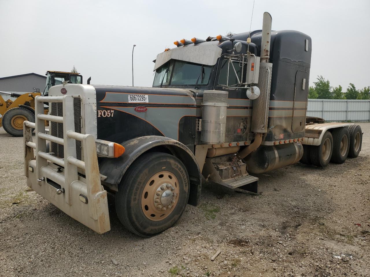 Lot #3276640571 2004 PETERBILT 379