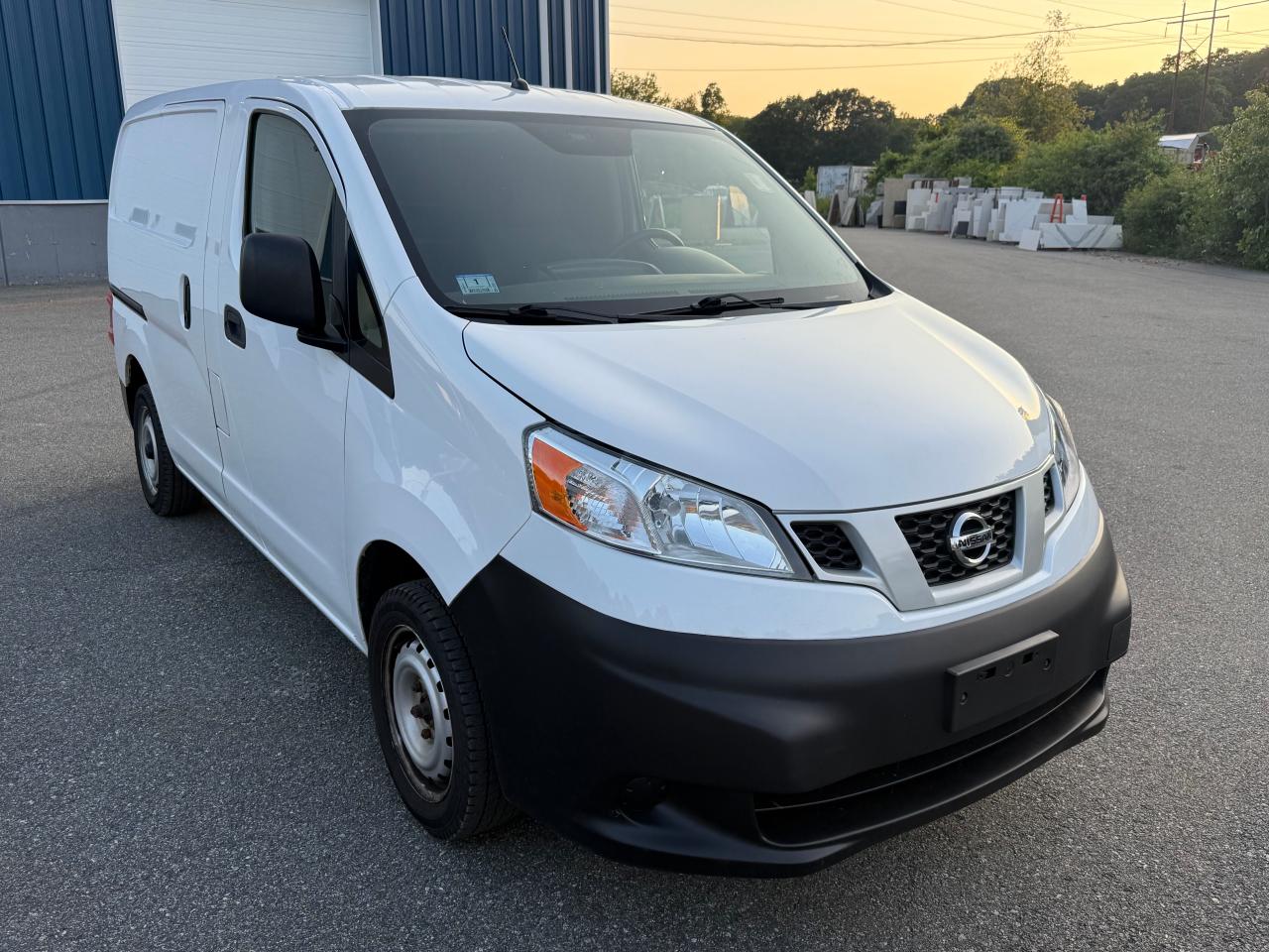 NISSAN NV200 2.5S