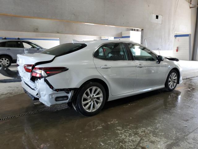 Vin: 4t1c11ak7pu132123, lot: 62078395, toyota camry le 20233