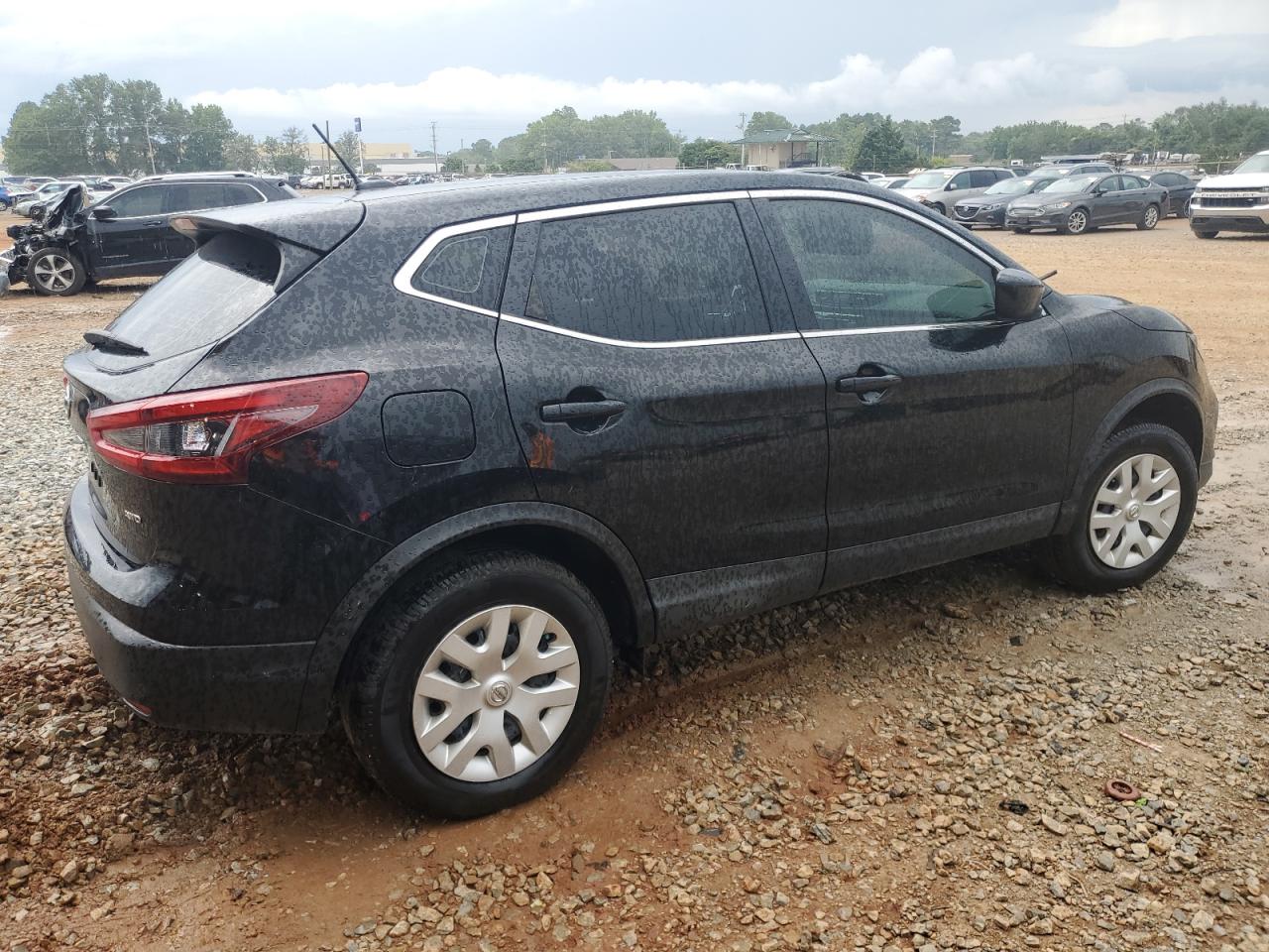 NISSAN ROGUE SPORT S