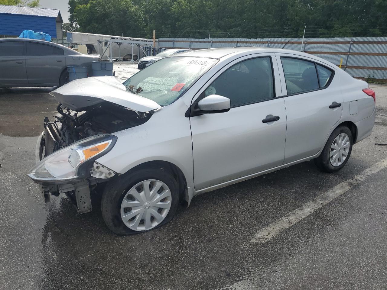  Salvage Nissan Versa