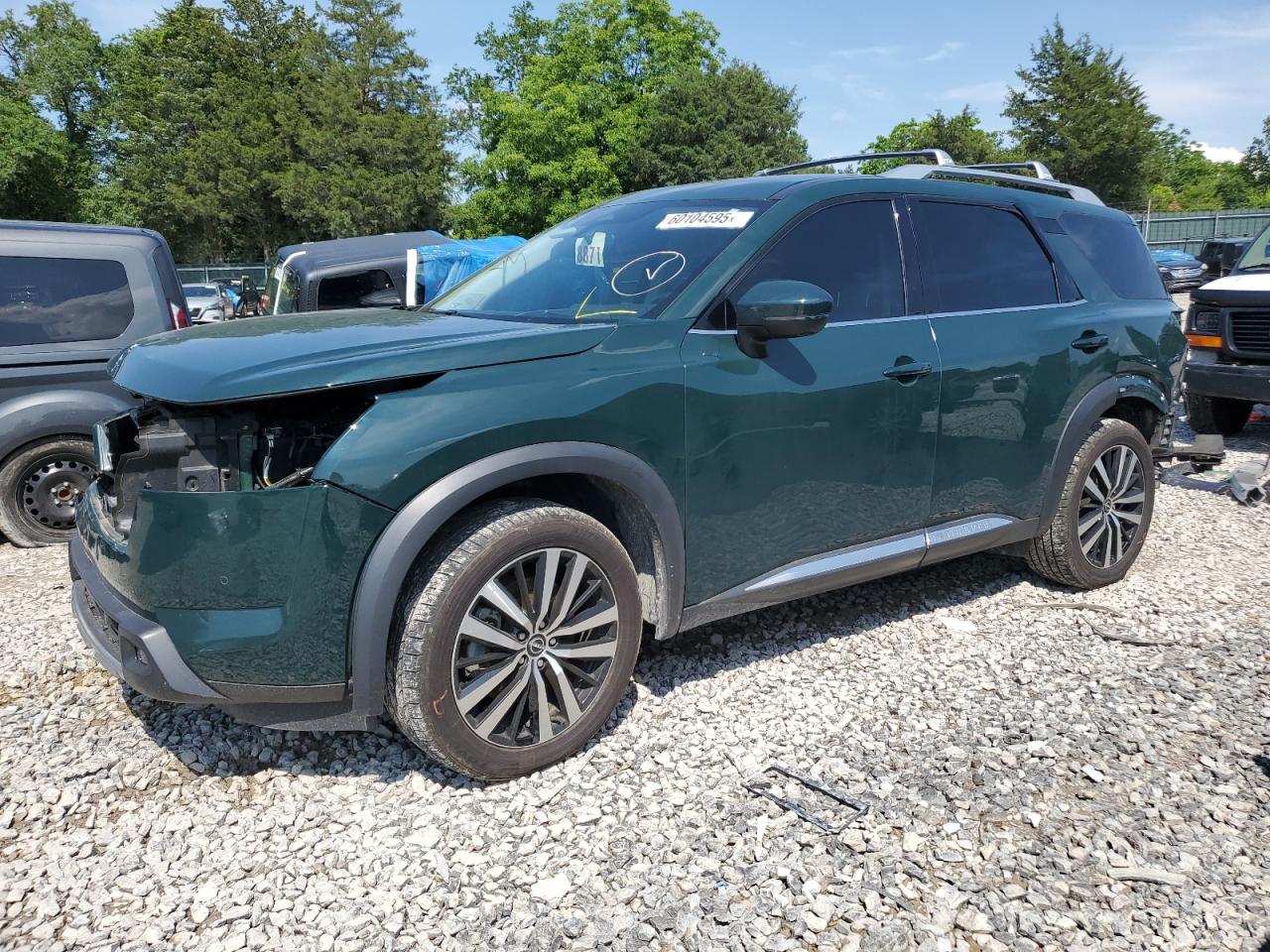 NISSAN PATHFINDER PLATINUM