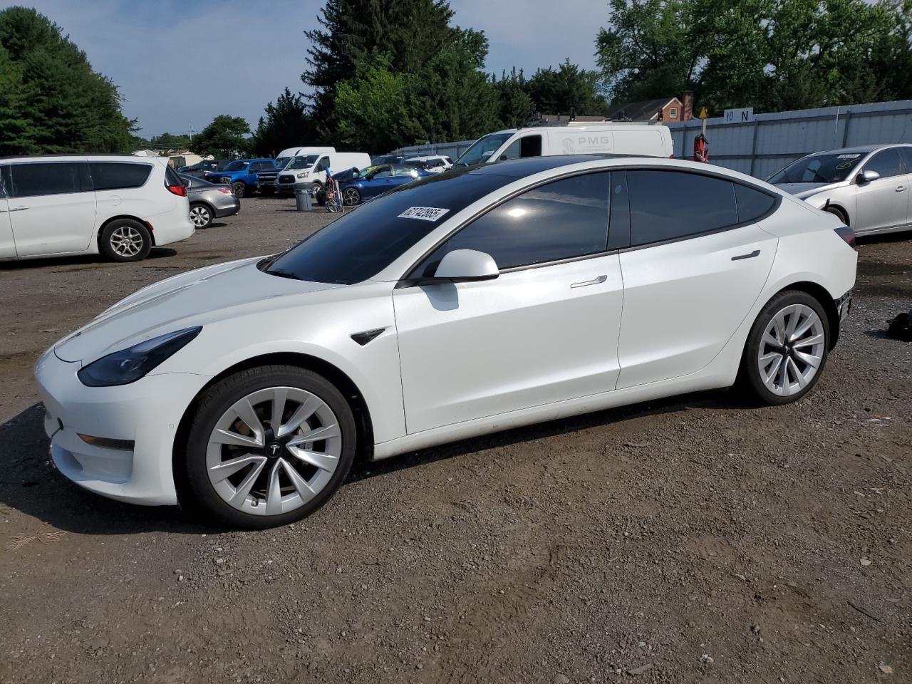 TESLA MODEL 3