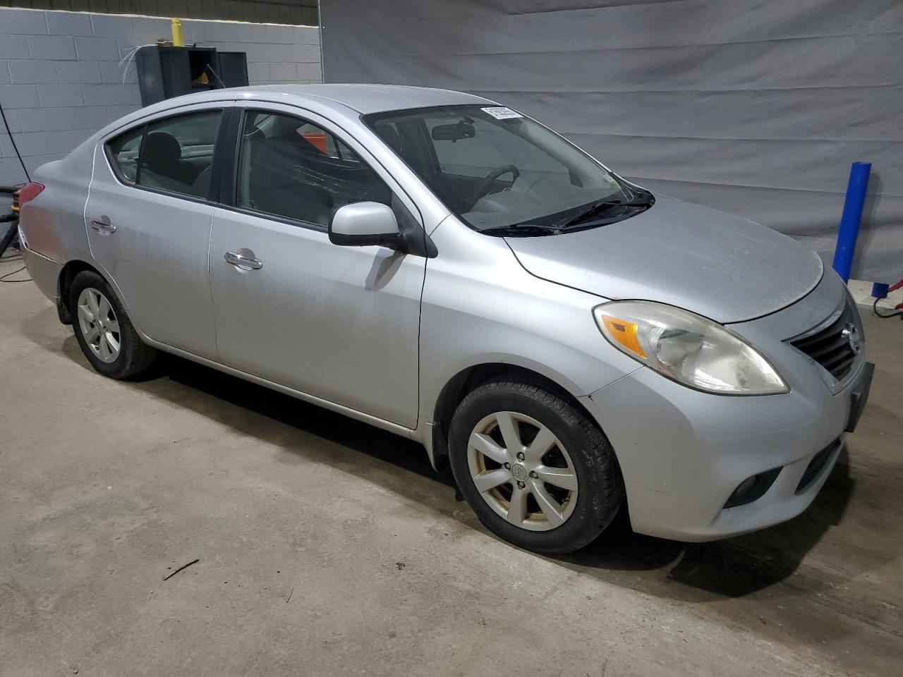 NISSAN VERSA S