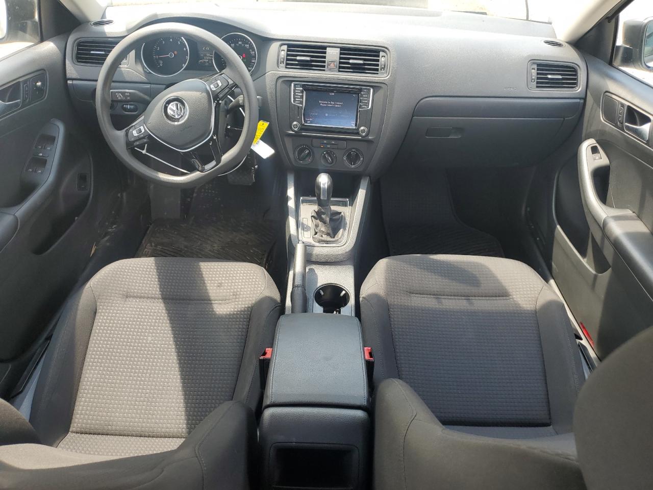 Volkswagen Jetta s 2016
