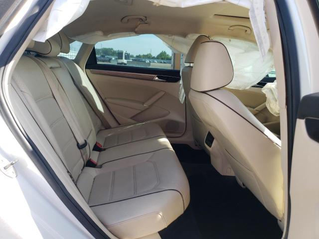 2018 VOLKSWAGEN PASSAT SE 1VWBA7A33JC017041