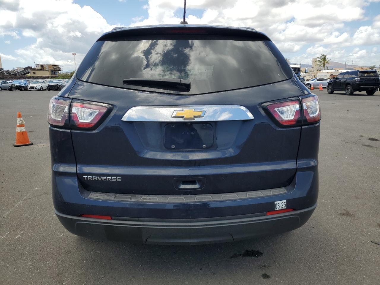 CHEVROLET TRAVERSE LS