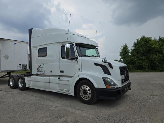 VOLVO VN VNL 2016 white tractor diesel 4V4NC9EH0GN937769 photo #1