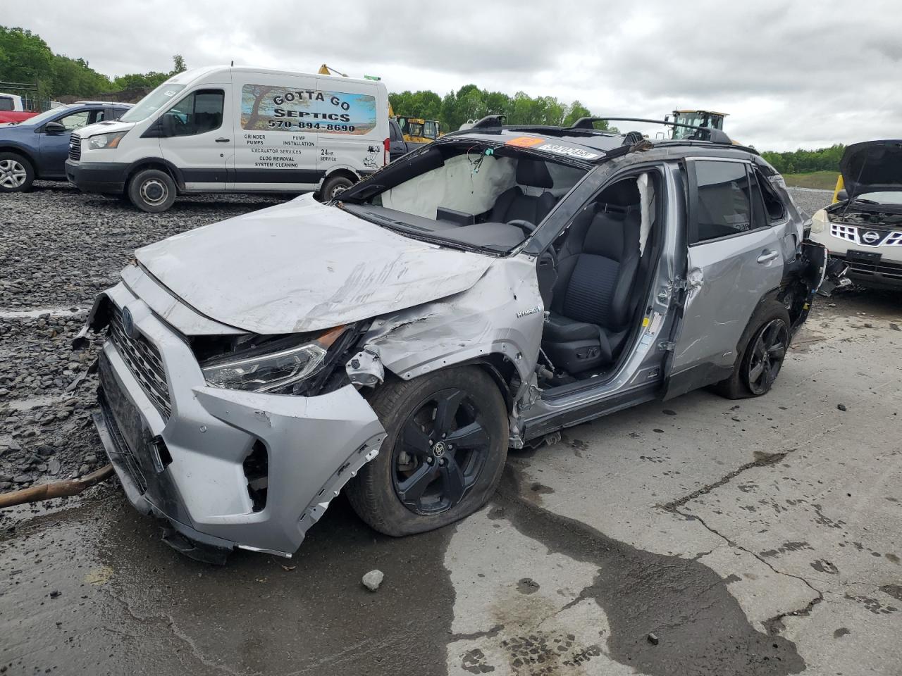 TOYOTA RAV4 XSE