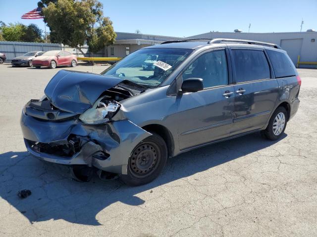TOYOTA SIENNA CE