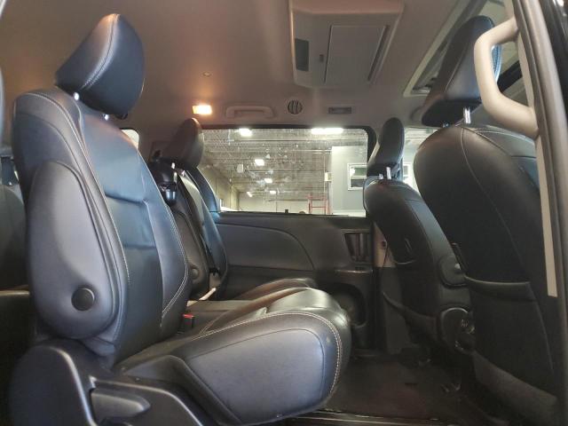 2018 TOYOTA SIENNA SE 5TDXZ3DC4JS942691