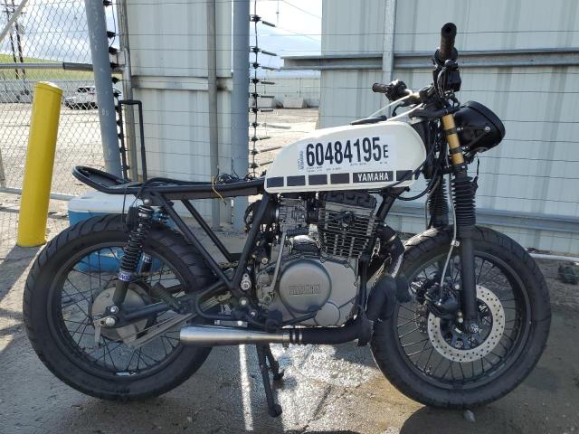 YAMAHA XS400 1977 cream   1L9100348 photo #1