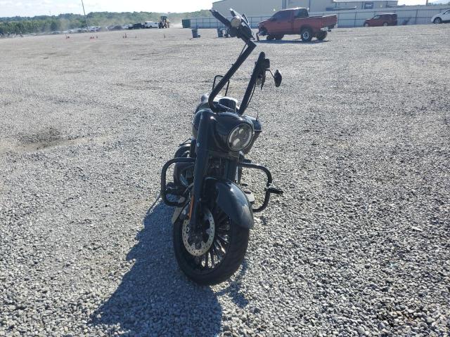 2018 HARLEY-DAVIDSON FLHRXS 1HD1KVC11JB652873