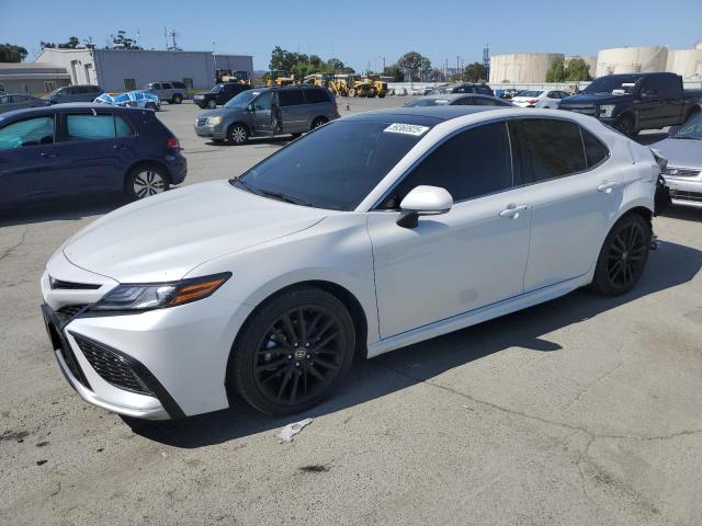 TOYOTA CAMRY XSE