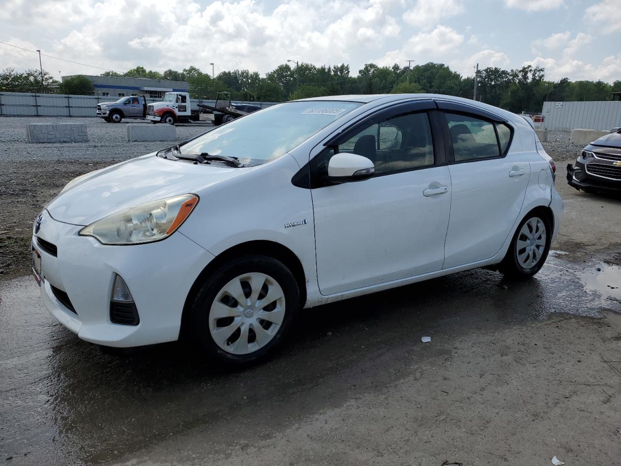 TOYOTA PRIUS C