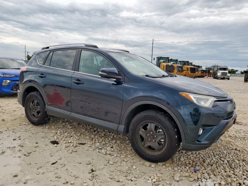 Vin: 2t3rfrev5hw650822, lot: 60726585, toyota rav4 xle 20174