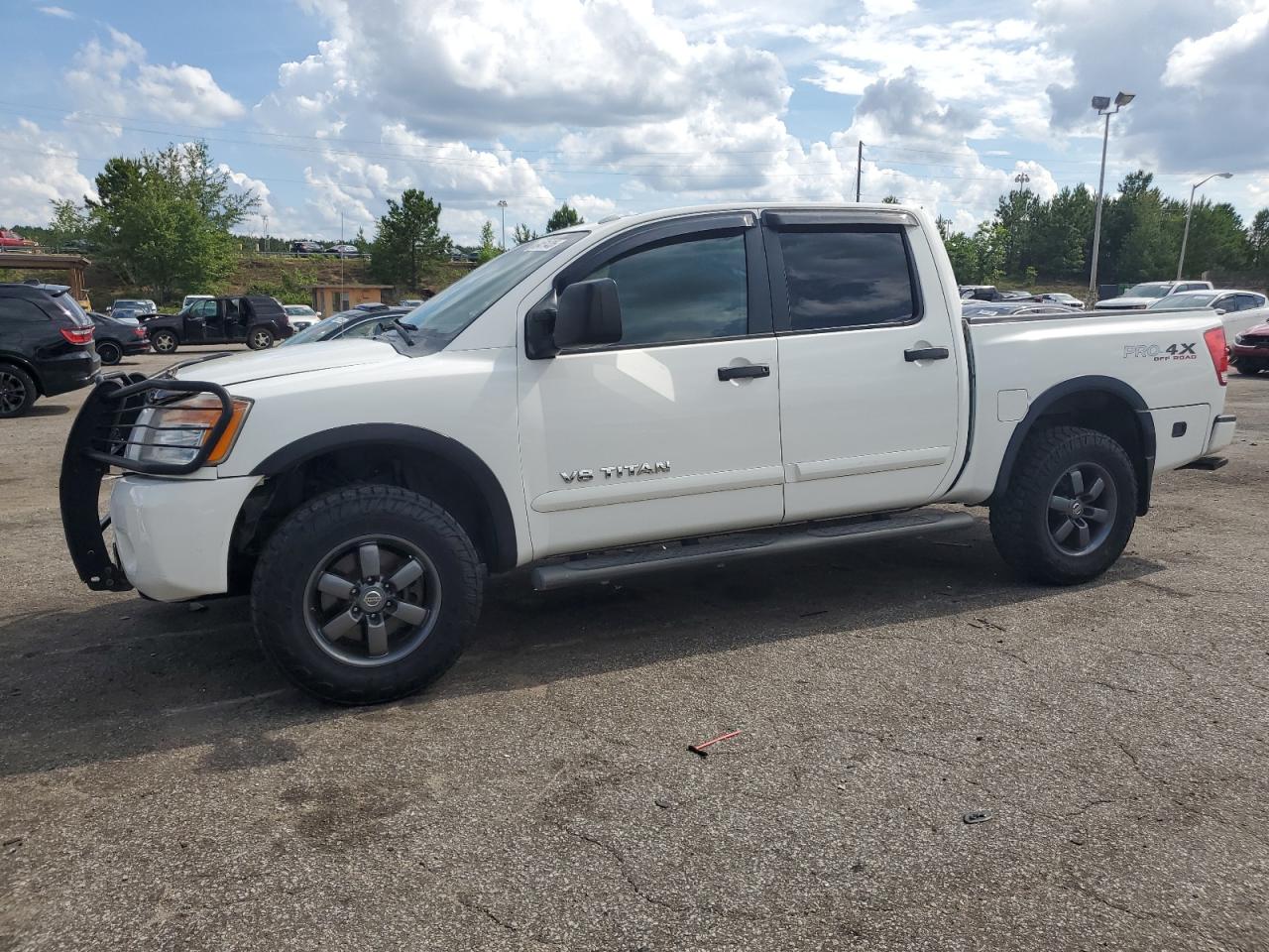 NISSAN TITAN S