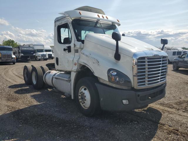 Global Auto Auctions: 2017 FREIGHTLINER CASCADIA 1