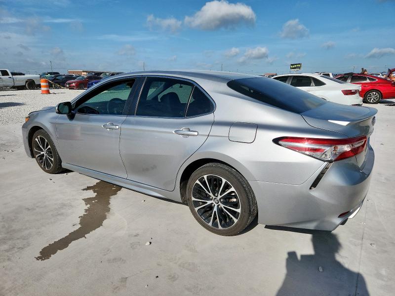 2018 TOYOTA CAMRY L 4T1B11HK5JU578537