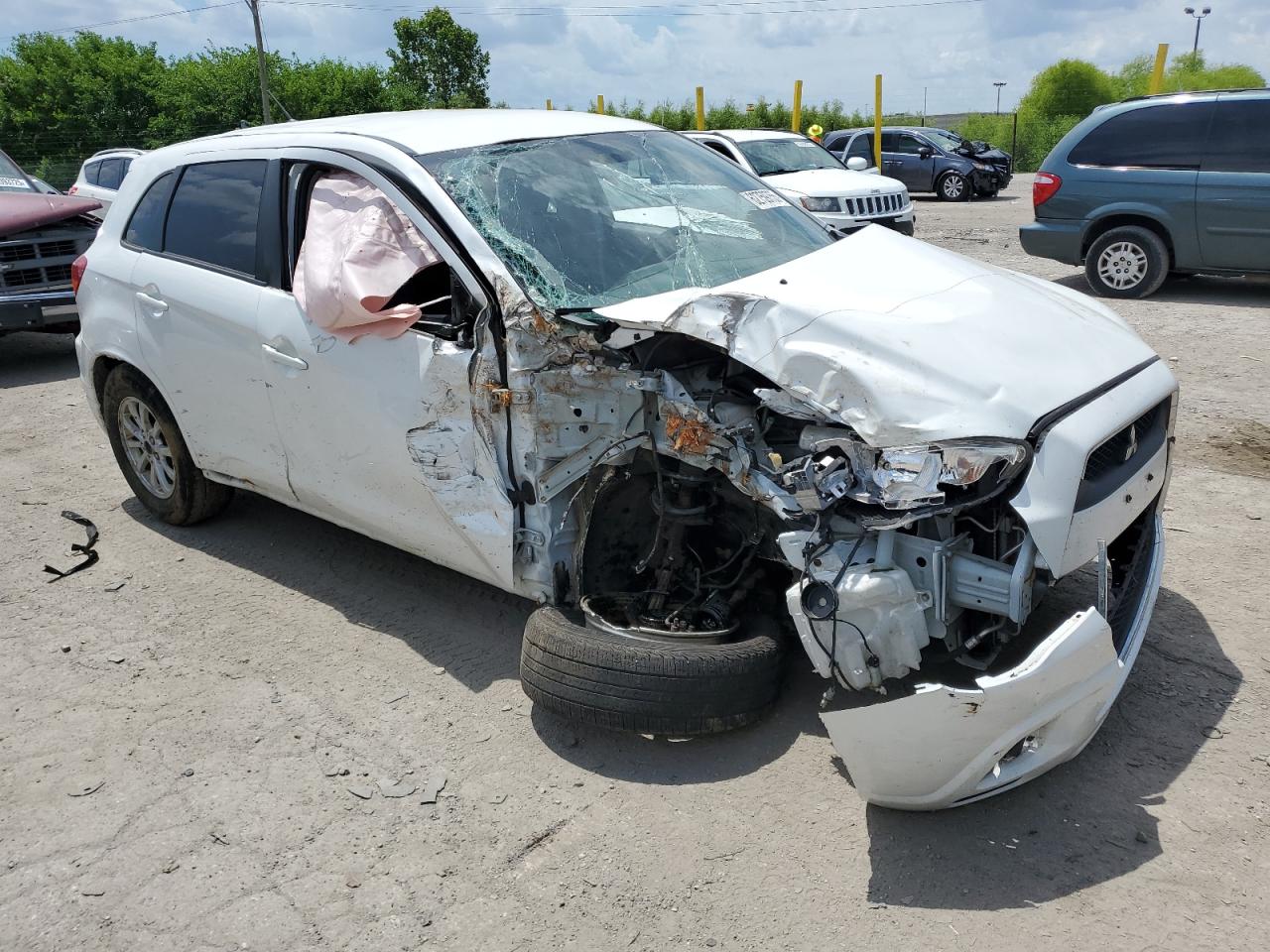 MITSUBISHI OUTLANDER ES